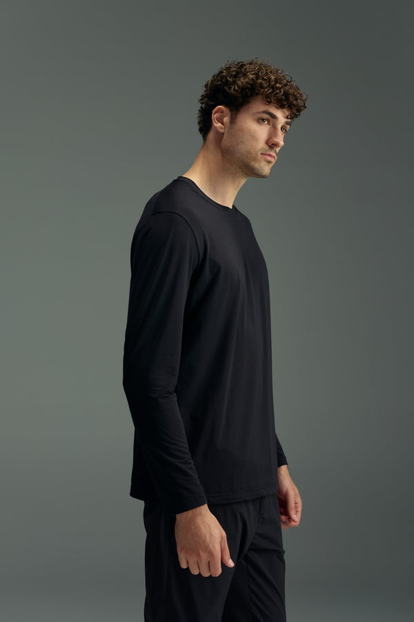 WearEver Pulse Long Sleeve Tee in black, additional view