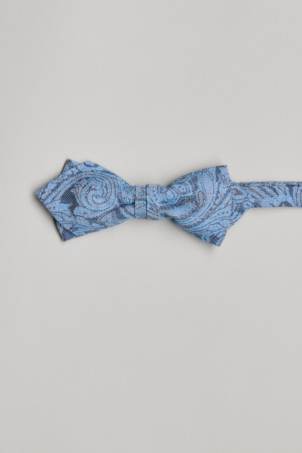 Barkers Parisian Lincoln Bow Tie in blue