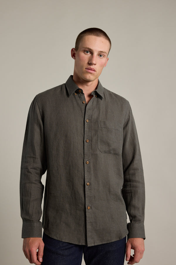 Barkers Delano Linen Shirt in khaki, classic fit, alternate view