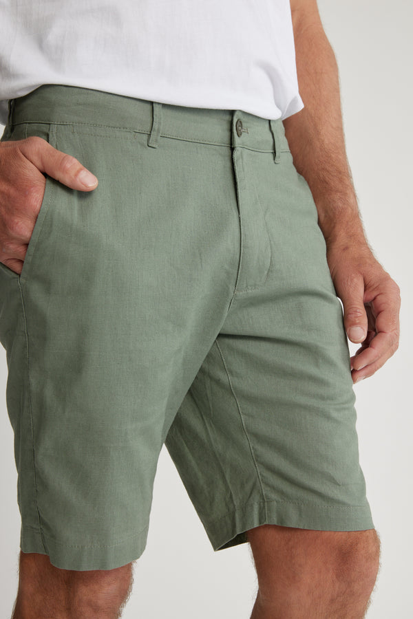 Barkers Marmont Linen Walk Short in green