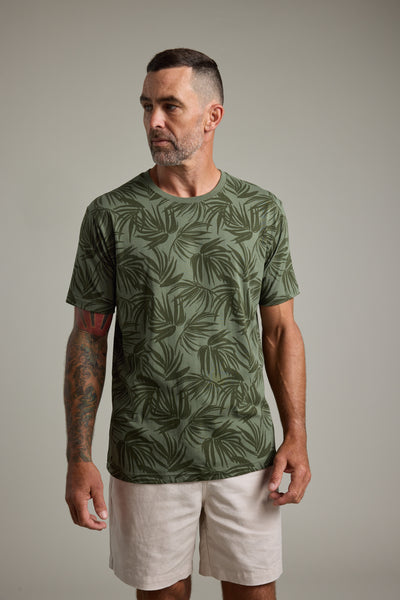 Barkers Palm Leaves Print Tee in khaki, regular fit