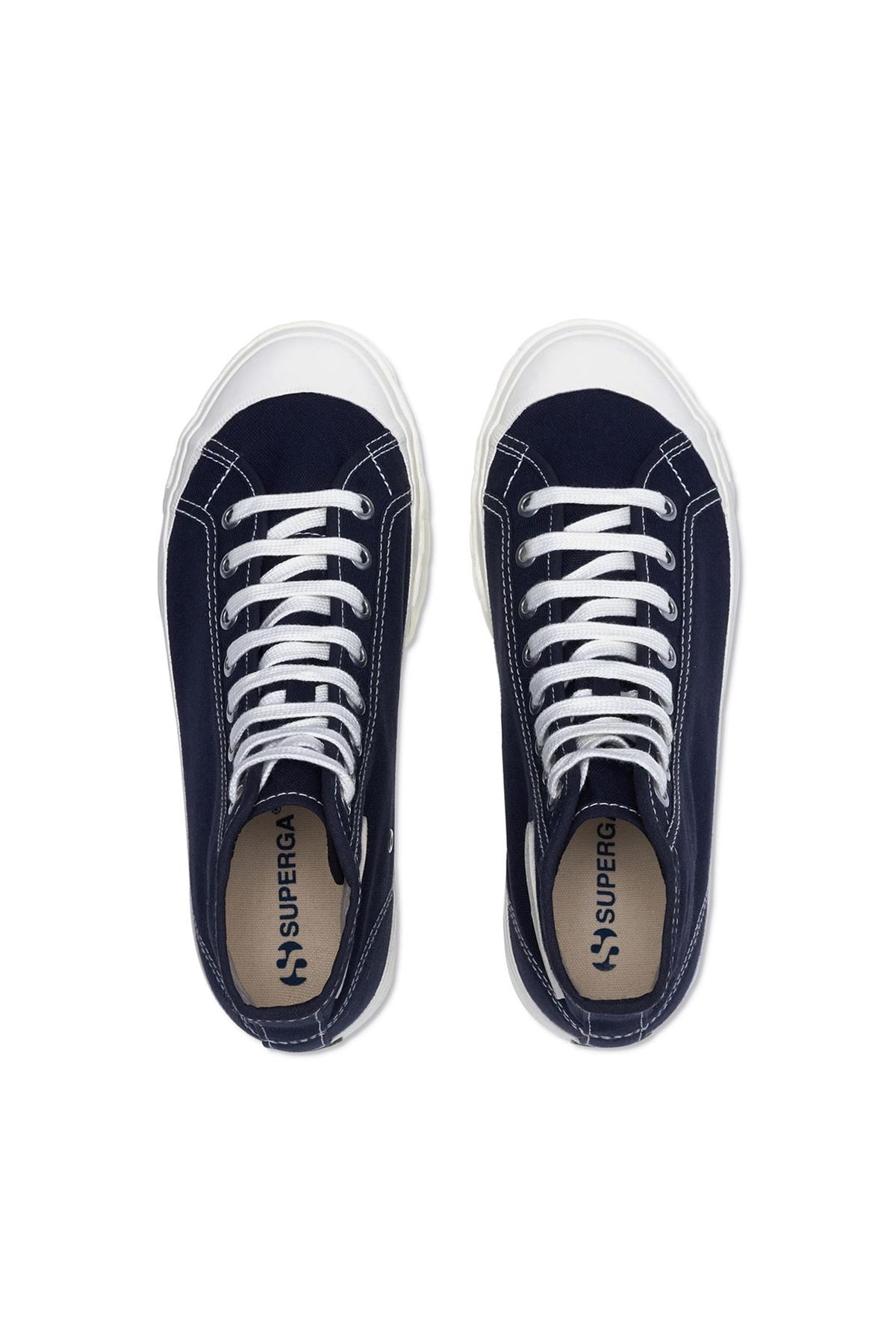 A top view of the Superga Campinato Basket high-top sneakers in dark blue, featuring white laces, a vulcanized rubber outsole, and beige insoles with the SUPERGA logo—recalling classic 70s basketball style.