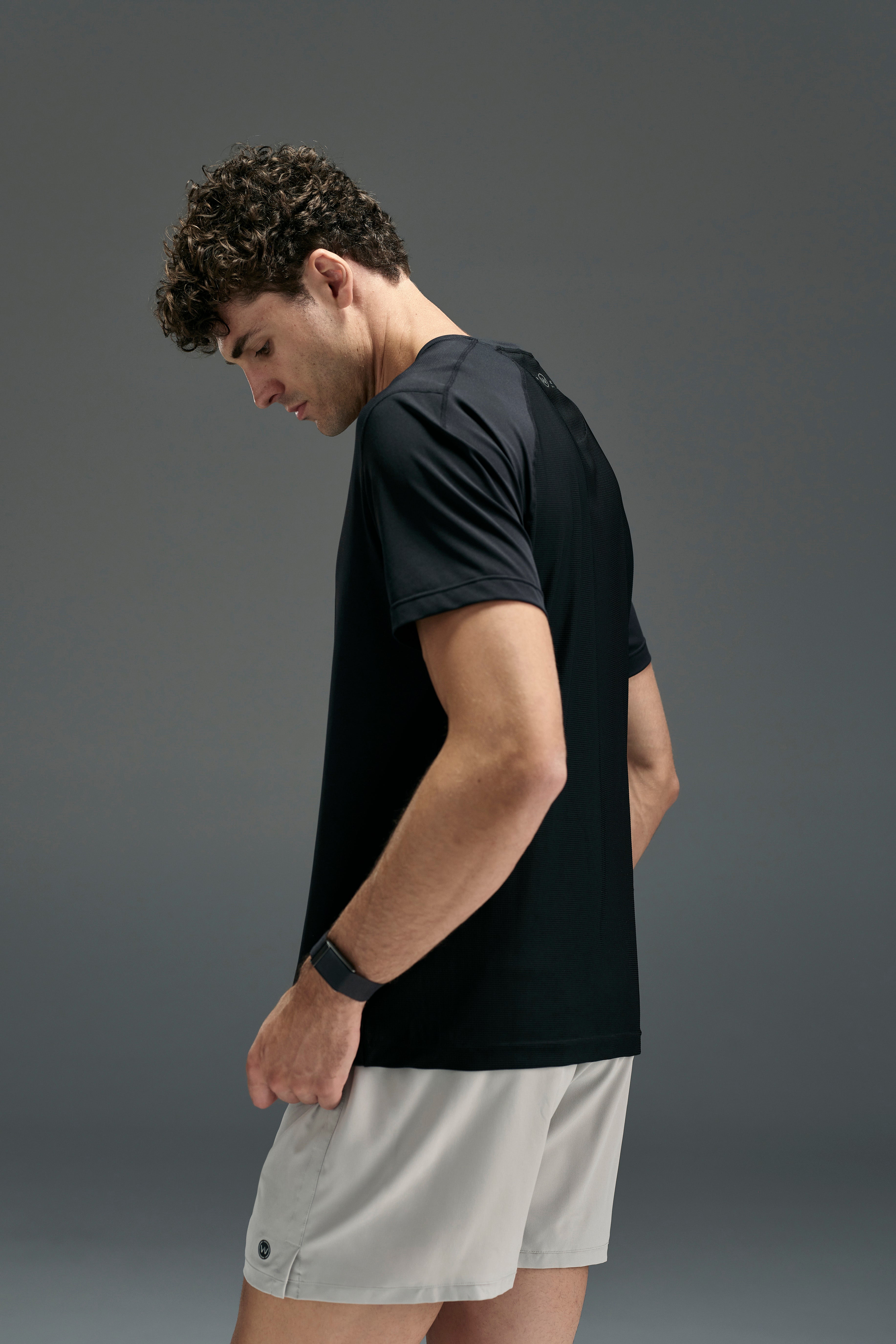 WearEver Pulse Tee in black, additional view