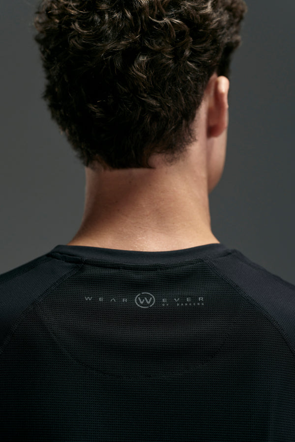 WearEver Pulse Tee in black, additional view