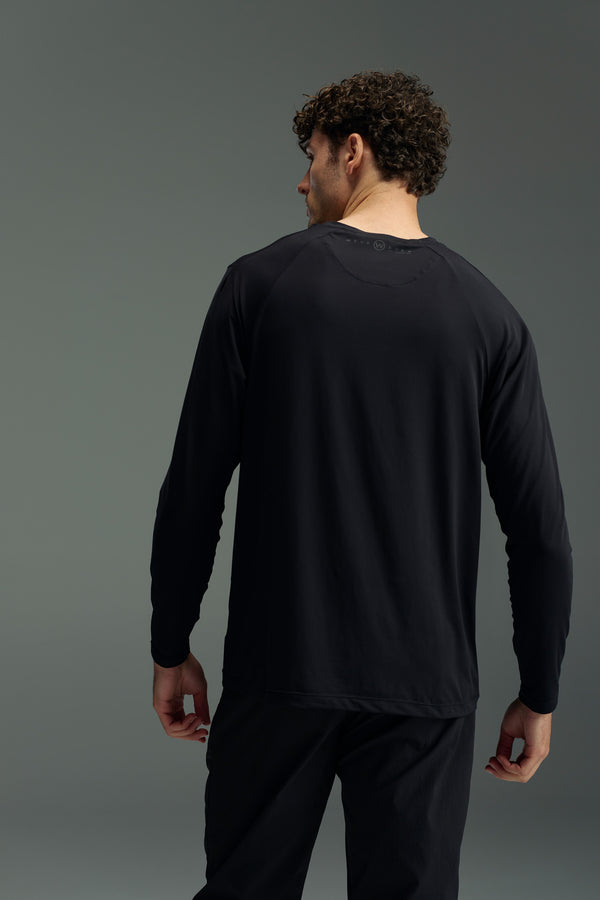 WearEver Pulse Long Sleeve Tee in black, additional view