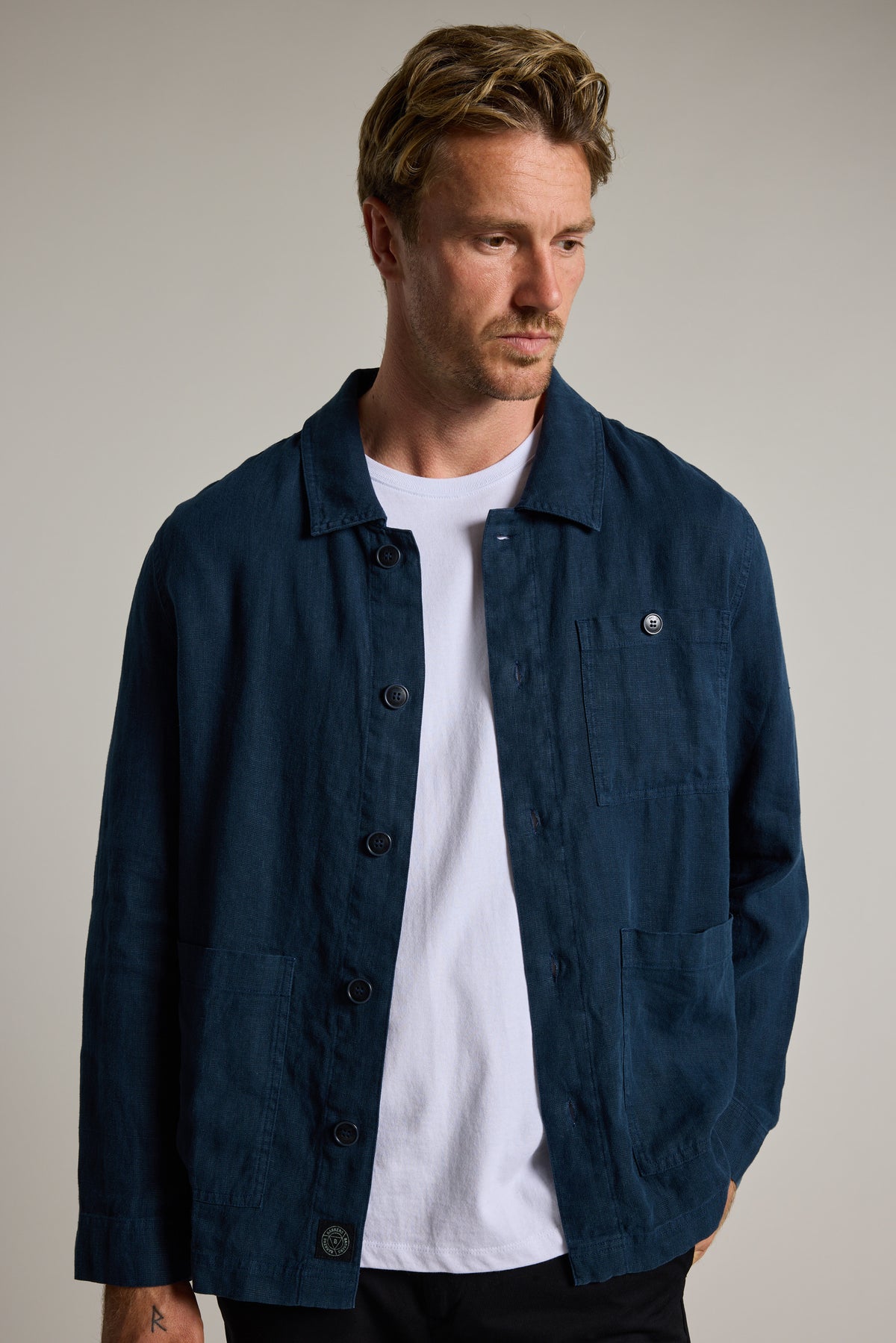 Barkers Forelle Linen Overshirt Jacket in dark blue, additional view