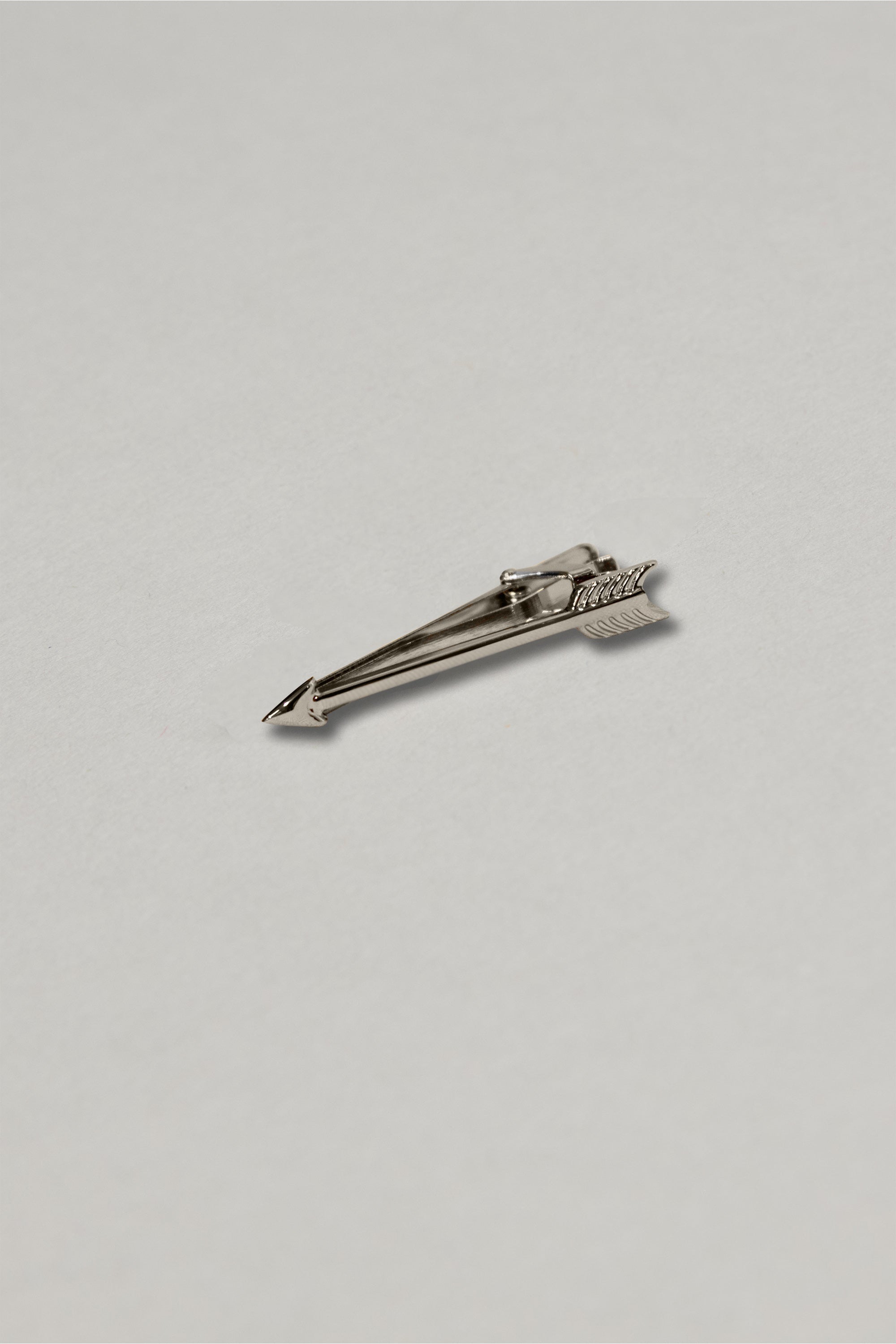 Barkers Arrow Tie Clip in silver, alternate view