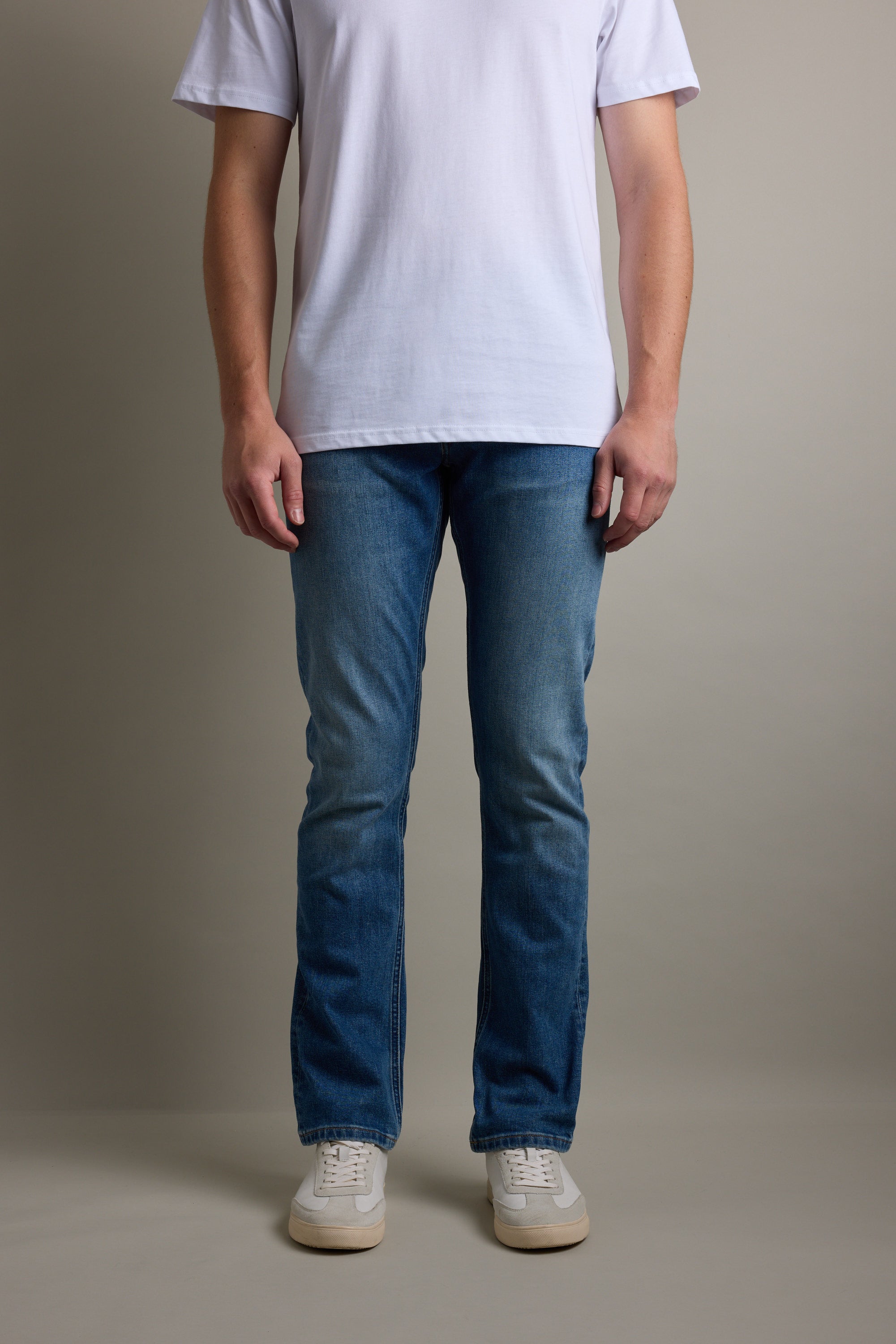 Barkers Wanderer Denim Straight Jean in mid wash