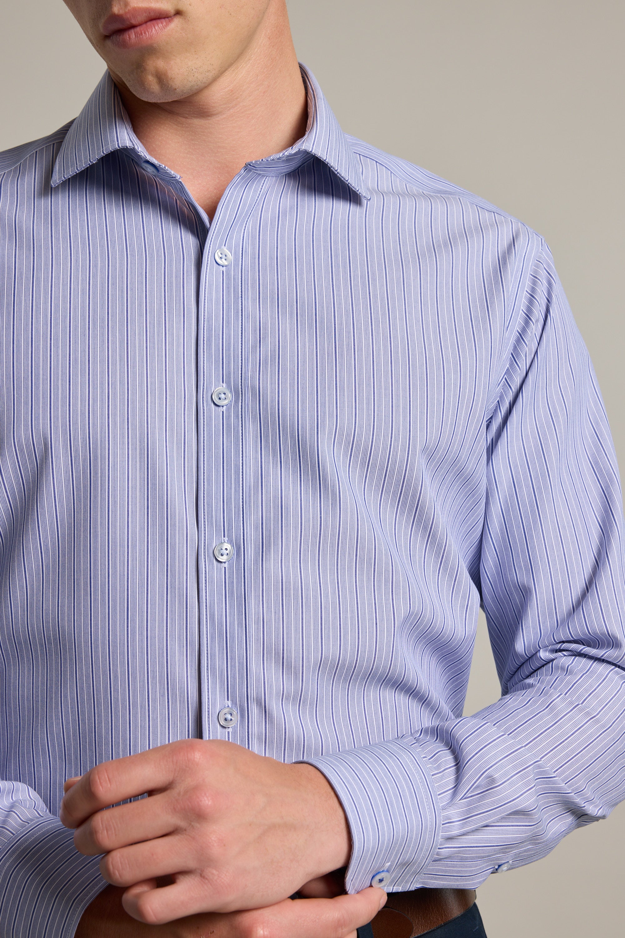 Barkers Cyrus Stripe Business Shirt in blue, tailored fit, additional view