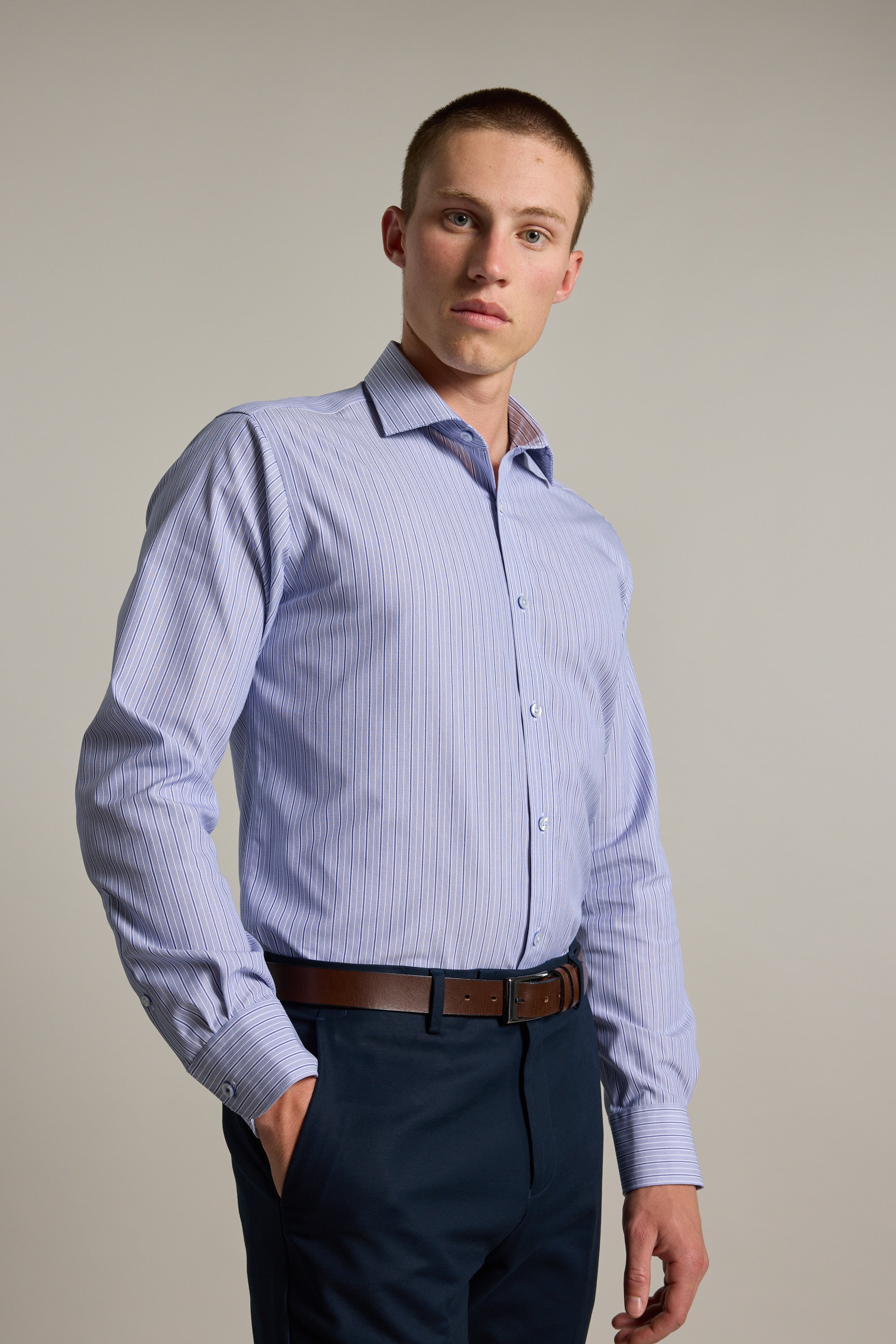 Barkers Cyrus Stripe Business Shirt in blue, tailored fit