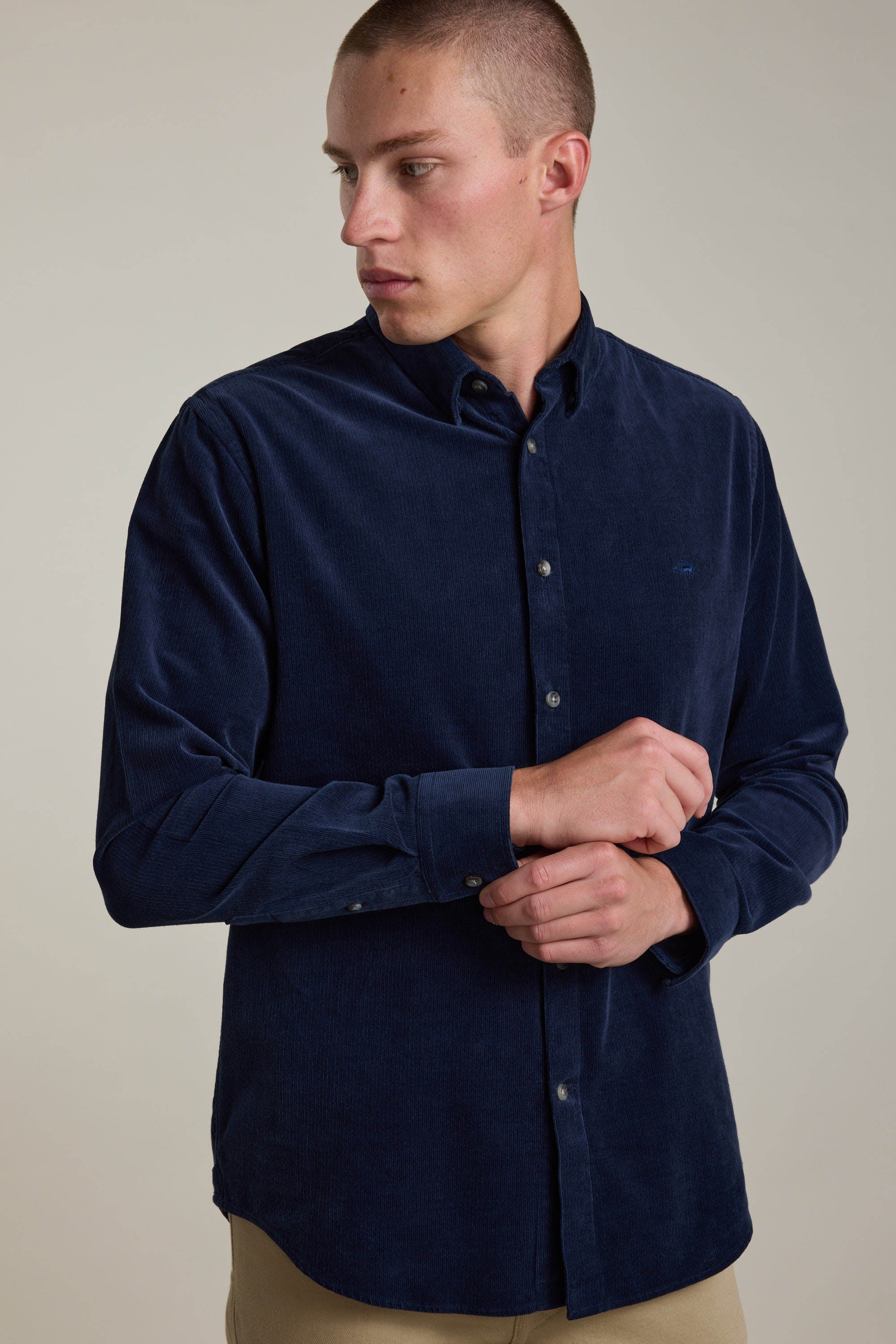 Barkers Wayne Cord Shirt in steel, tailored fit