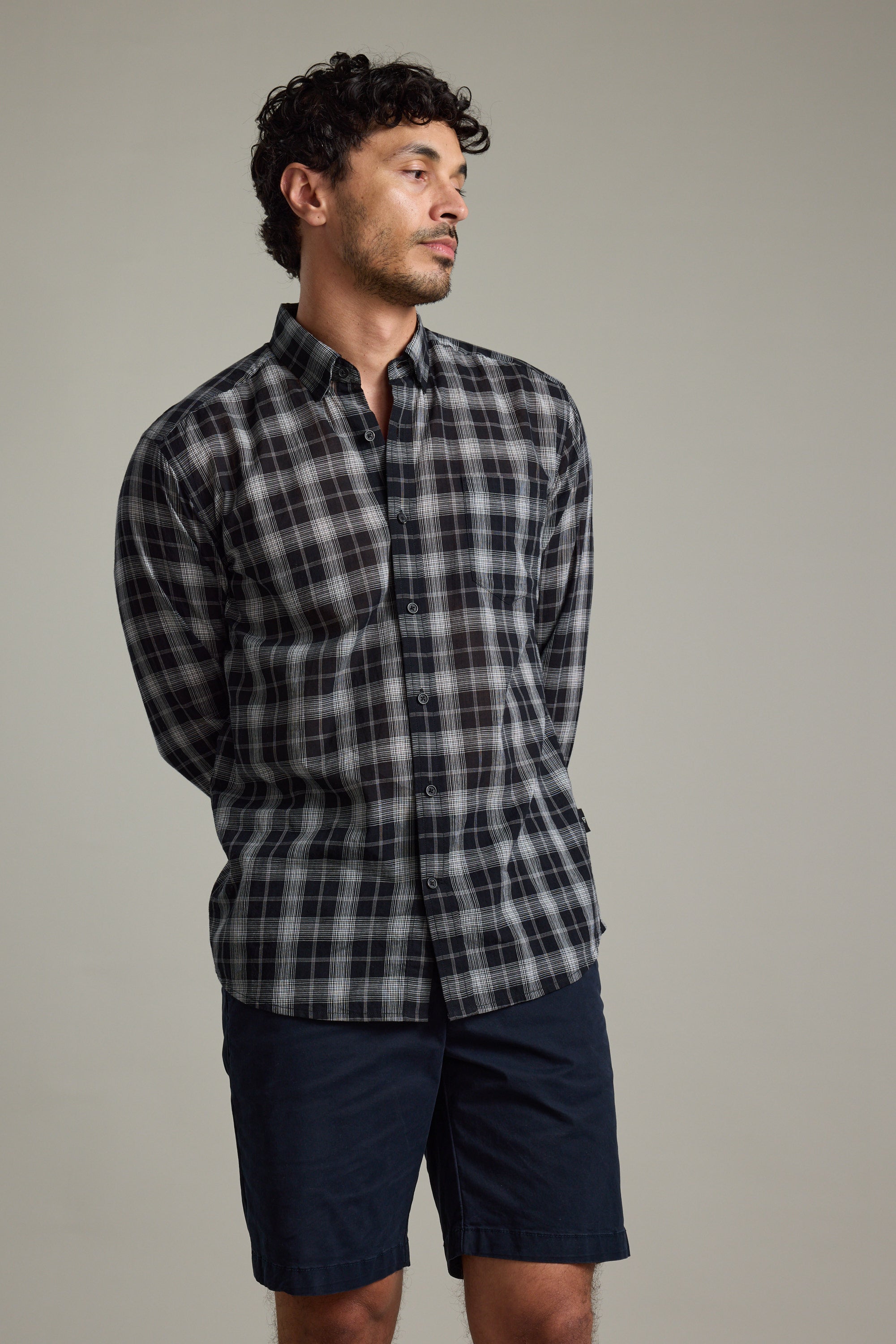Barkers Carter Check Shirt in black/white, classic fit, additional view