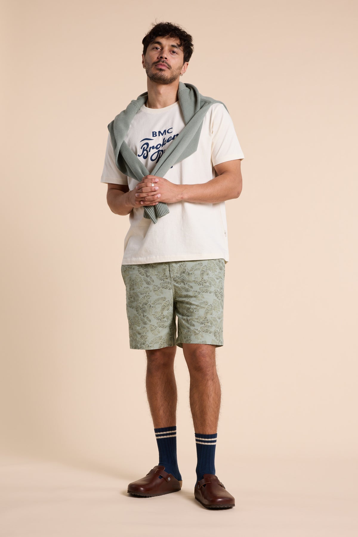 Barkers Jaired Print Short in khaki, additional view