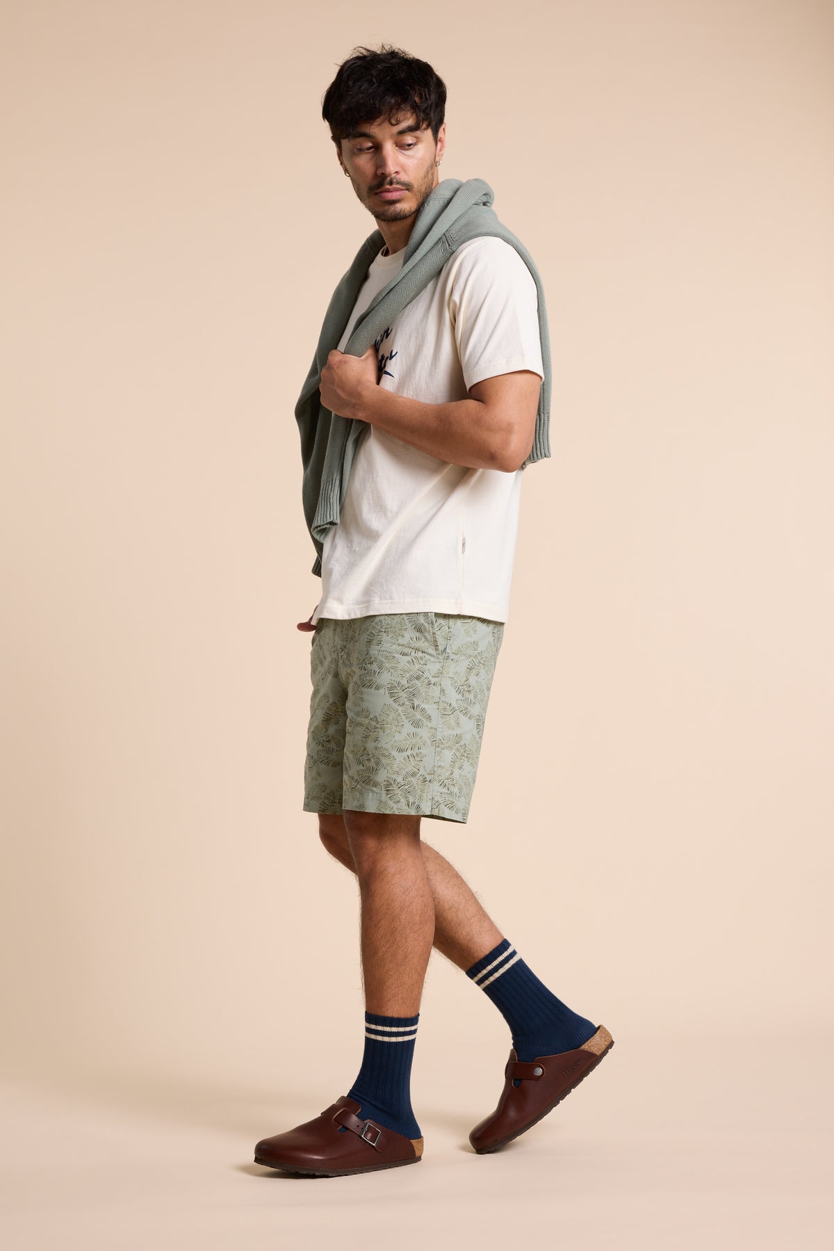 Barkers Jaired Print Short in khaki, alternate view