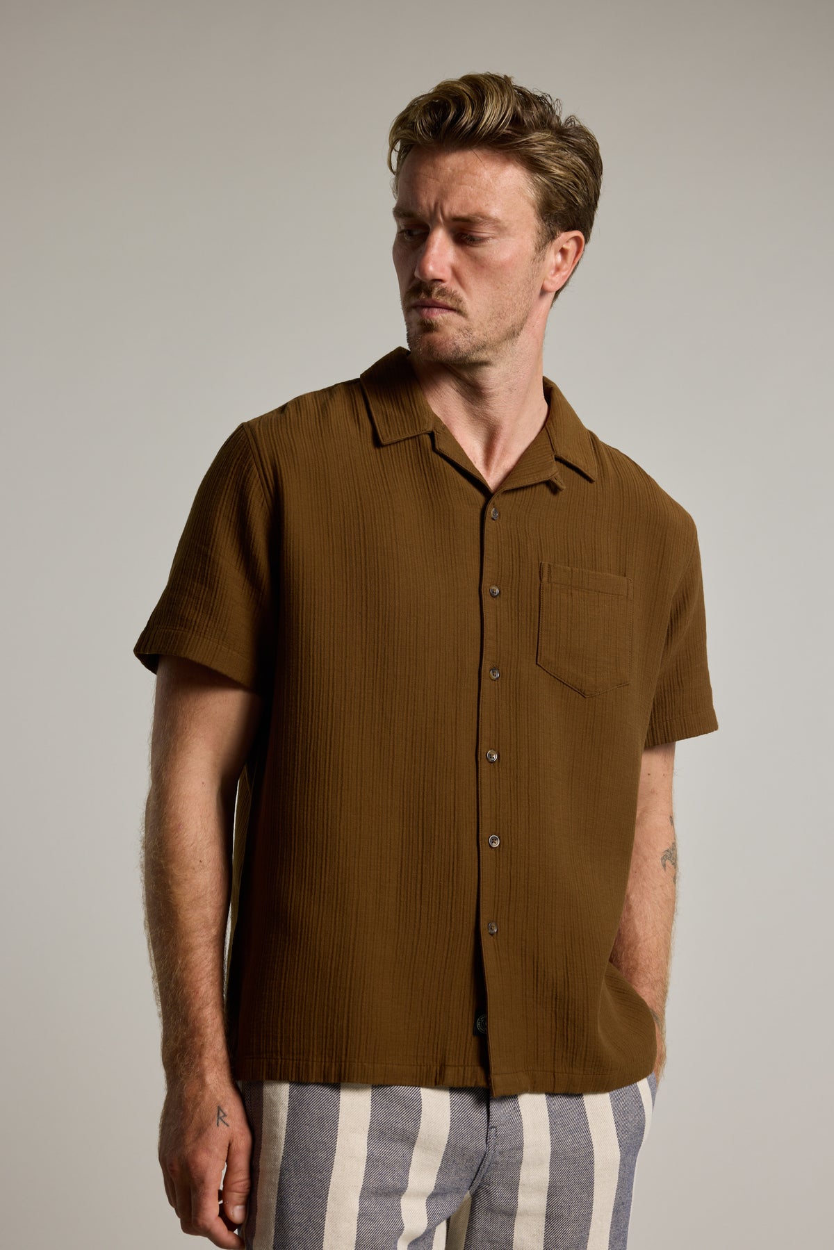 Barkers Penfield Texture Cuban Shirt in dark tobacco
