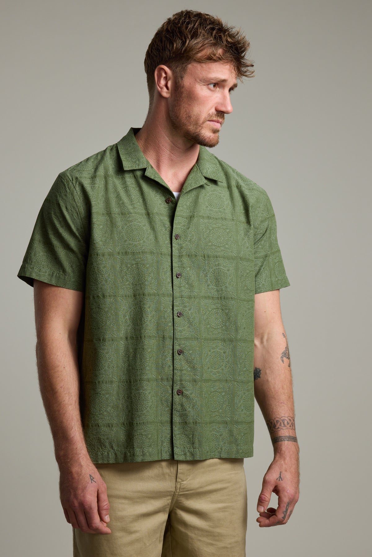 Barkers Palmetto Cuban Shirt in green, alternate view