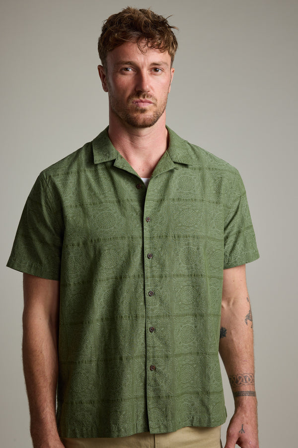 Barkers Palmetto Cuban Shirt in green, additional view